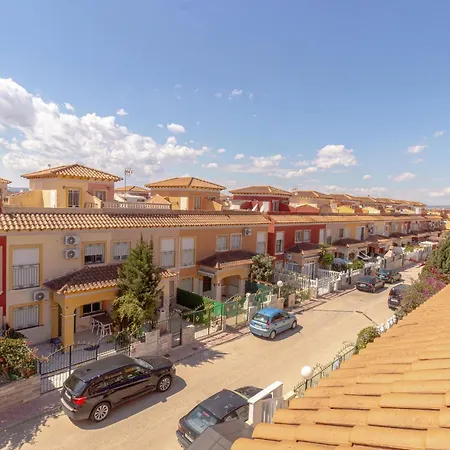 بيت للعطل Pet Friendly In